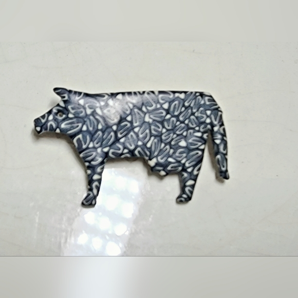 Petronella Daubin abstract black white Clay Pig  Brooch Pin Unique Design - Picture 2 of 5